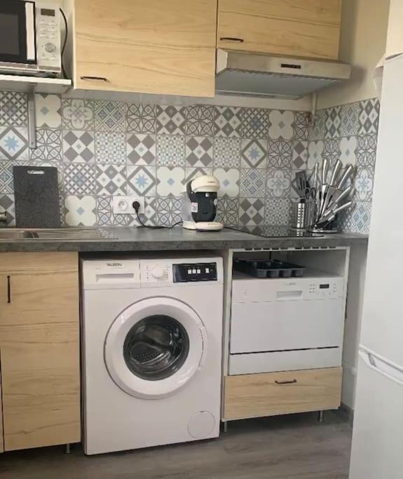 Le Cocon Hyerois Apartment Hyeres Bagian luar foto